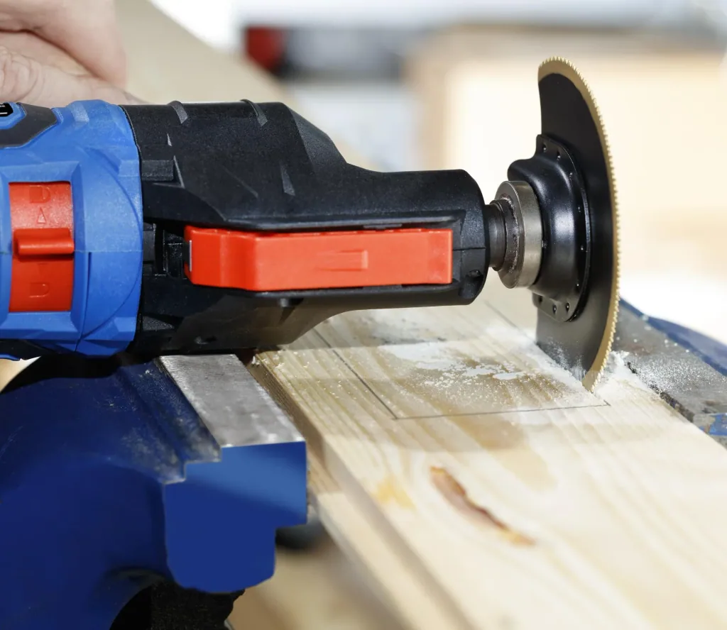 3-in-1 accu-aangedreven powertool, 17 stuks (Batterij en lader niet inbegrepen)