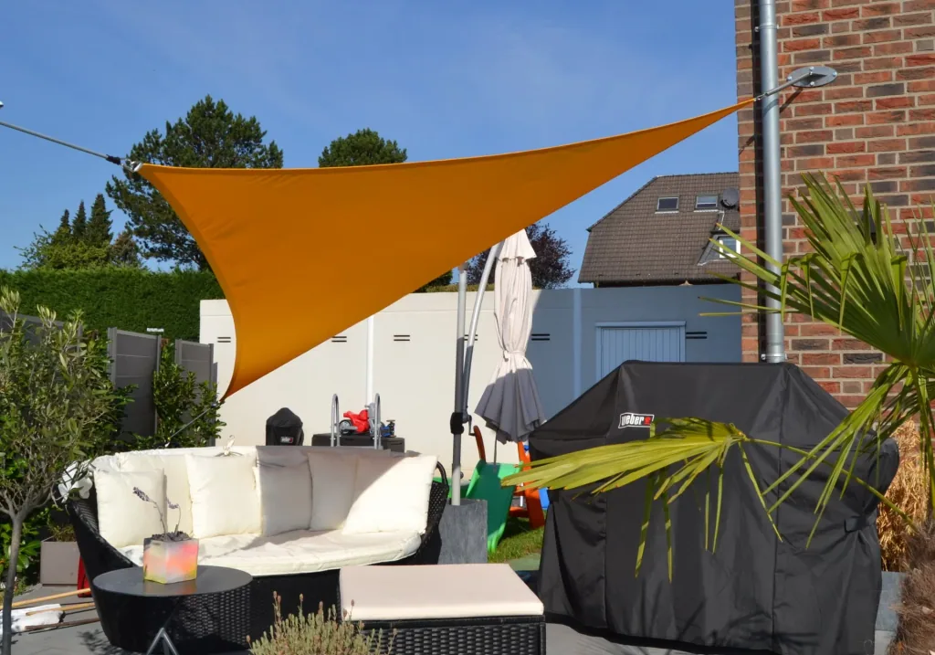 Driehoekig zonnescherm, waterafstotend, zonnegeel, 360 x 360 x 360 cm