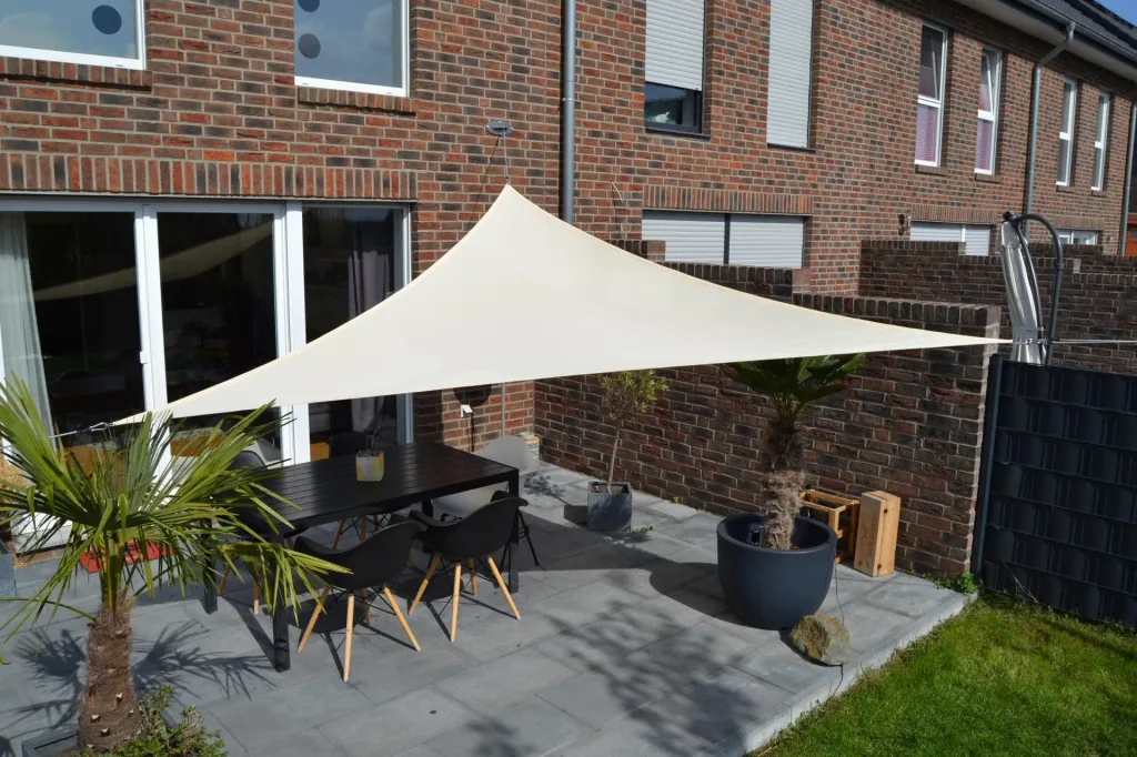 Driehoekig zonnescherm, waterafstotend, ivoor, 360 x 360 x 360 cm
