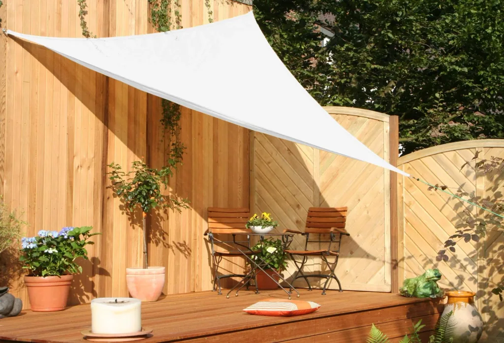 Driehoekig zonnescherm, waterdoorlatend, tarwekleur, 500 x 500 x 500 cm