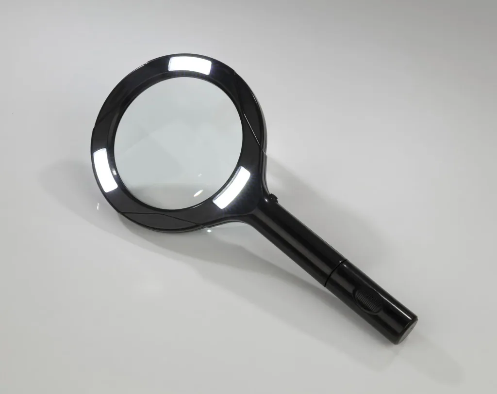 Magnifying glass with 15 LEDs, black