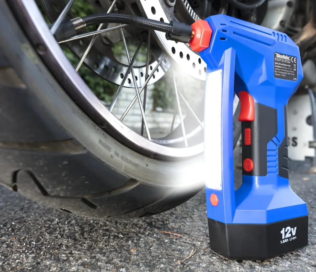 12 Volt battery-powered air pump - with work and warning light - "Hybrid"