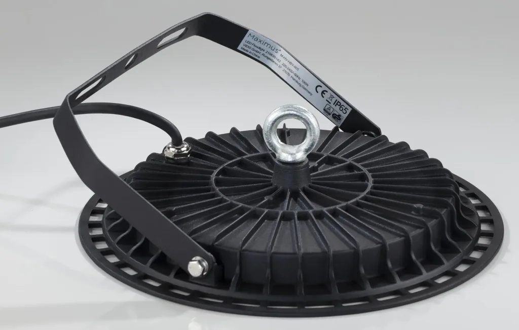 LED high bay spotlight, 100 watts, 11000 lumens, selectable light color, remote controllable