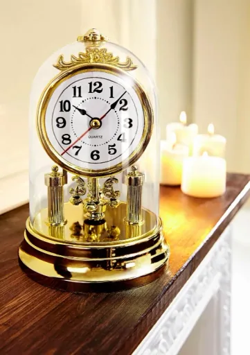 Table clock nostalgia