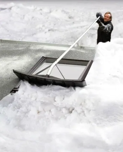 Roof snow remover