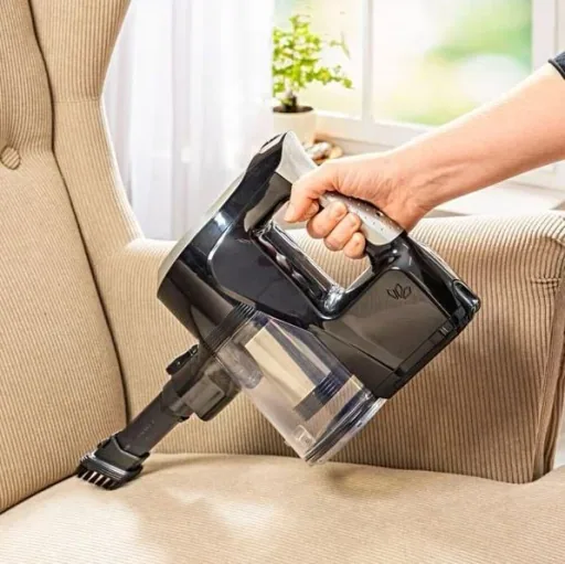 Power battery cyclone hand and floor vacuum cleaner