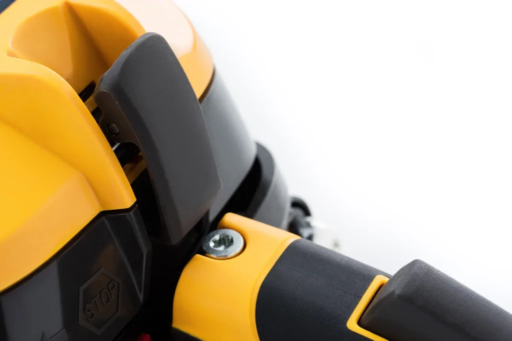 Gasoline chainsaw CS 750 - 18"