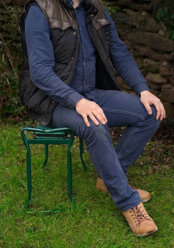 2 in 1 seat and knee bench - load capacity up to 150 kg - including practical tool bag
