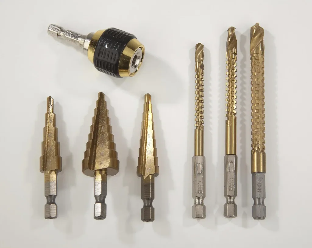 7-delige set titaangecoate HSS-trap- en freesboren