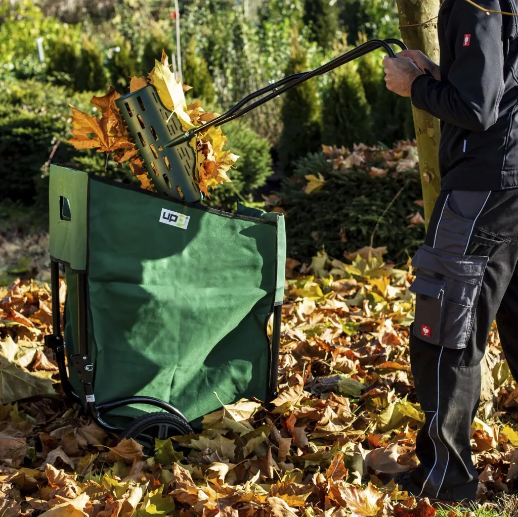 Leaf grabber, ergonomic, green