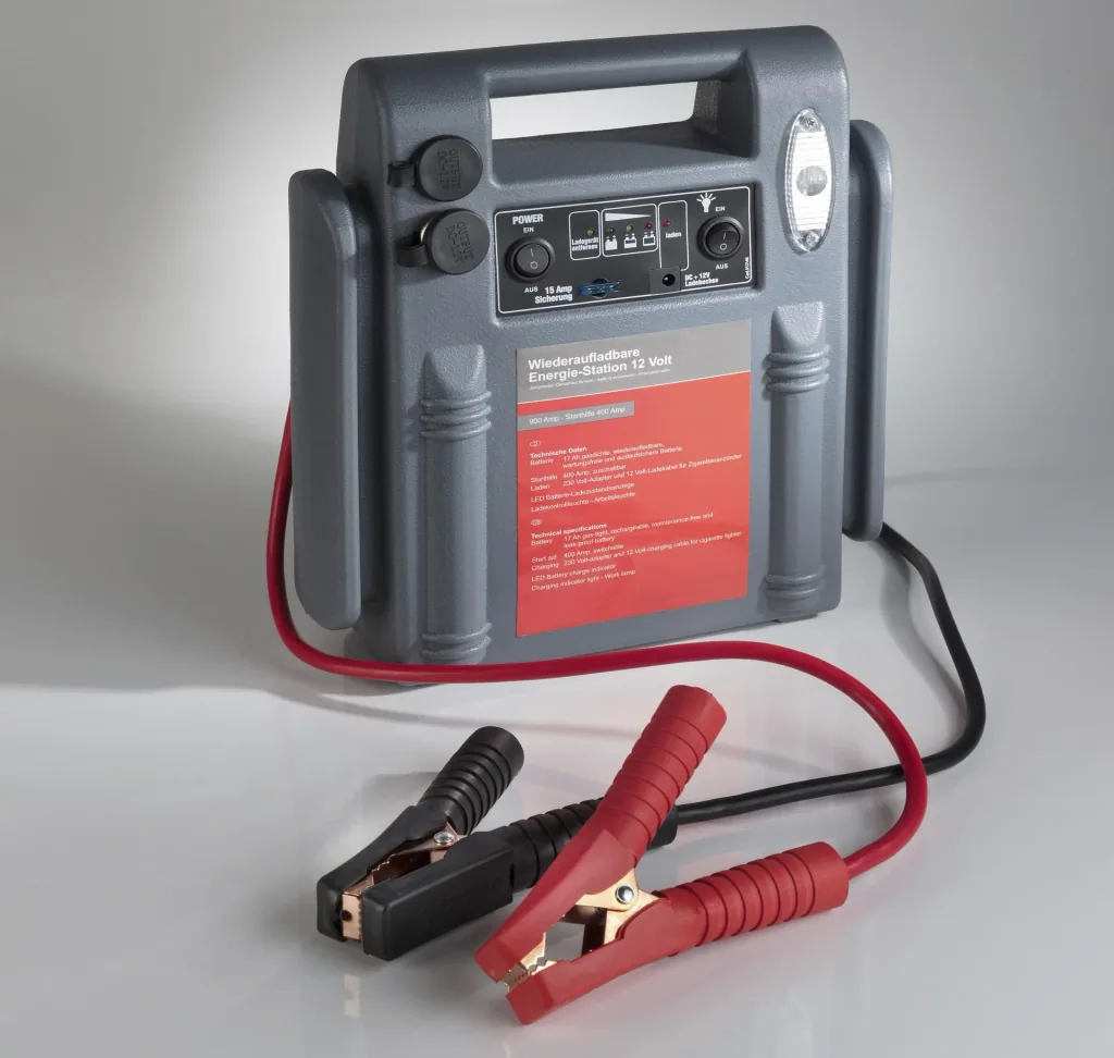 Powerpack 900 A - 15 AH - 12 Volt - 3 in 1 - Jump Starter - Work Light - Energy Station