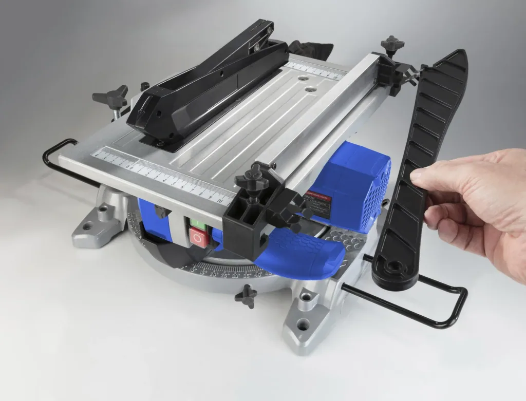 Tafel-afkort- en verstekzaag TKG 210/30, 1200 watt