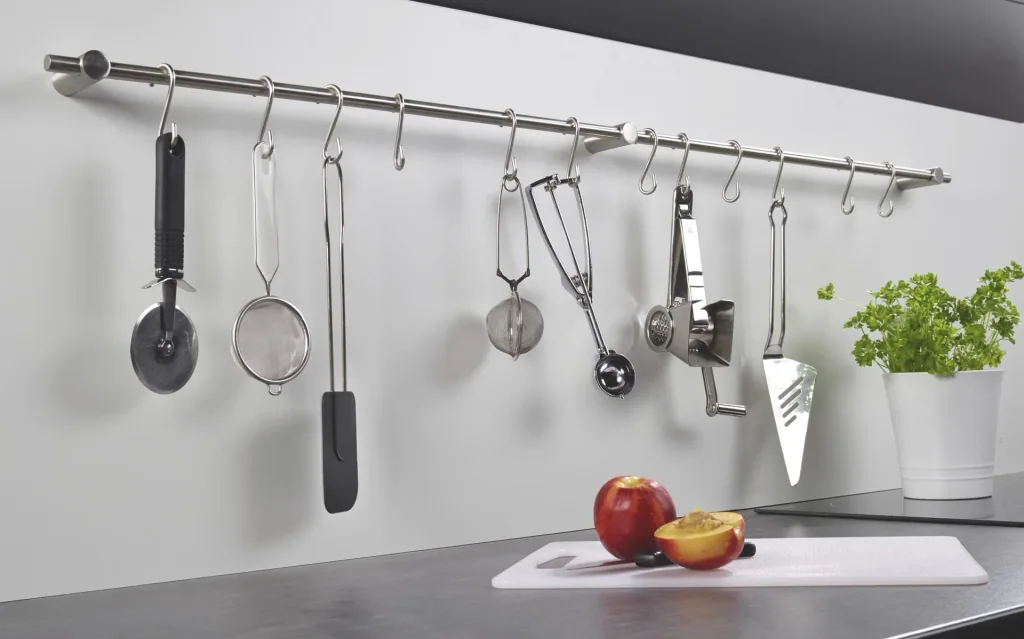 Kitchen railing "Profi", with 6 hooks, extendable, 60 cm