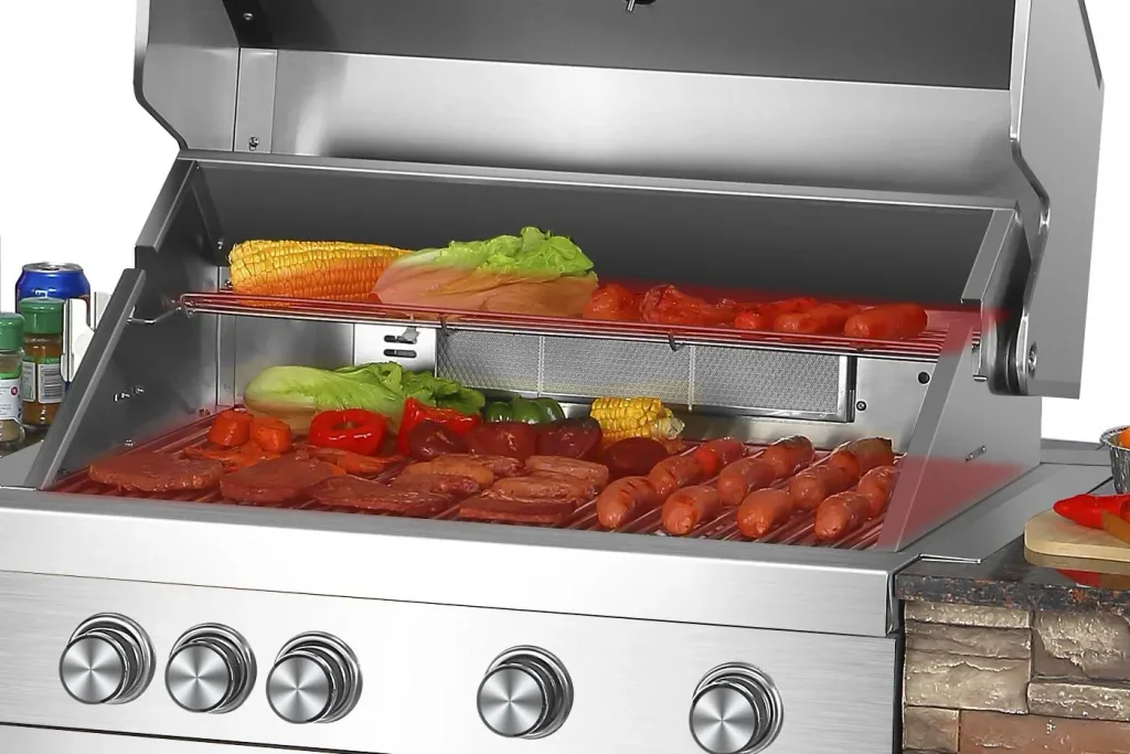 Buitenkeuken met ingebouwde grill