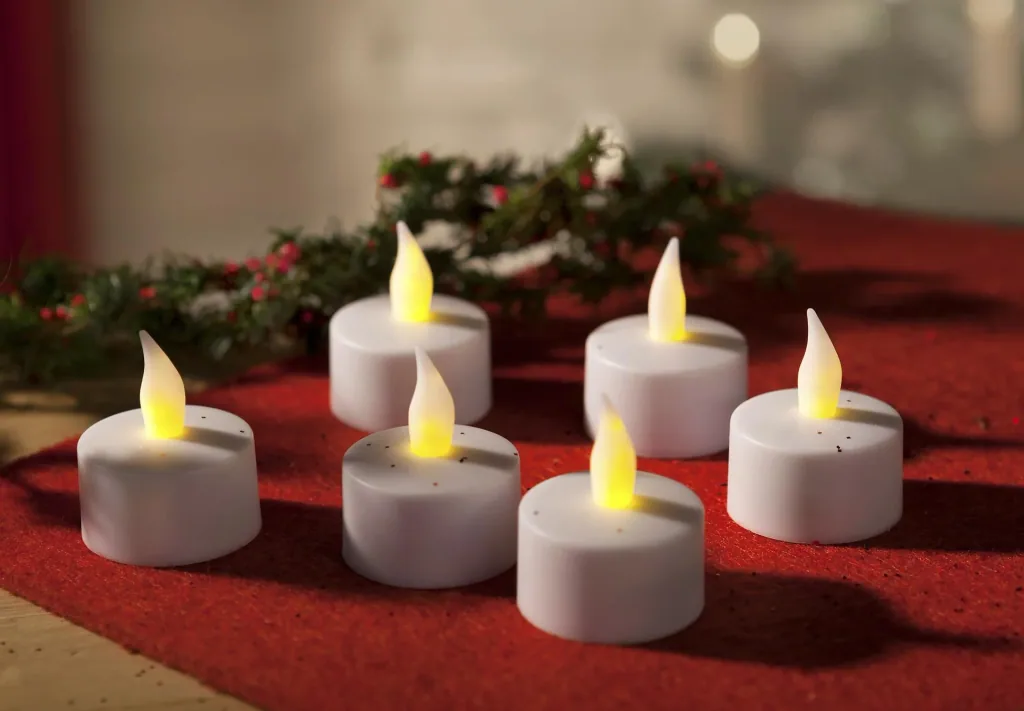 LED tealight set - 6 pieces, with charging station, white