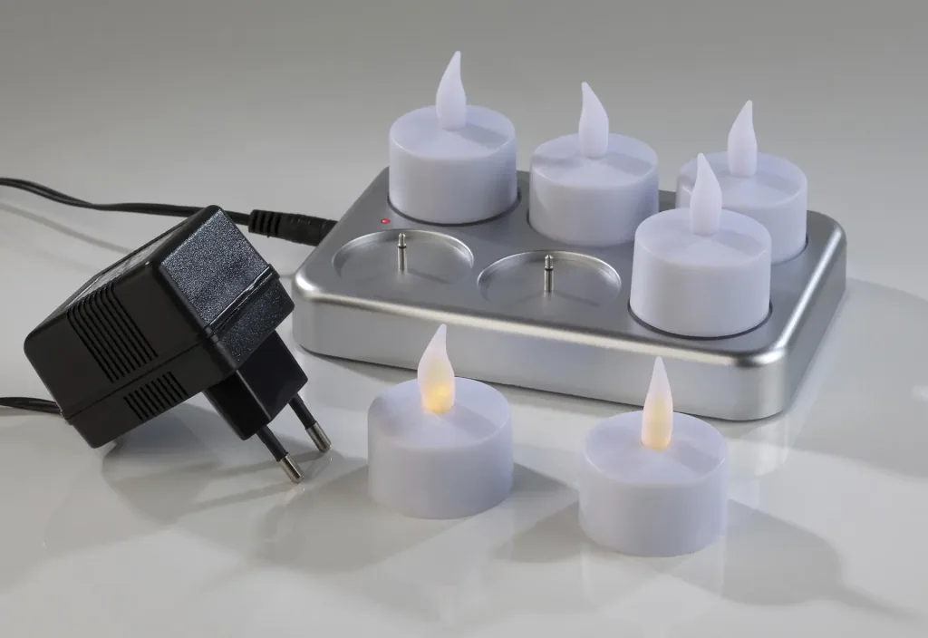 LED tealight set - 6 pieces, with charging station, white