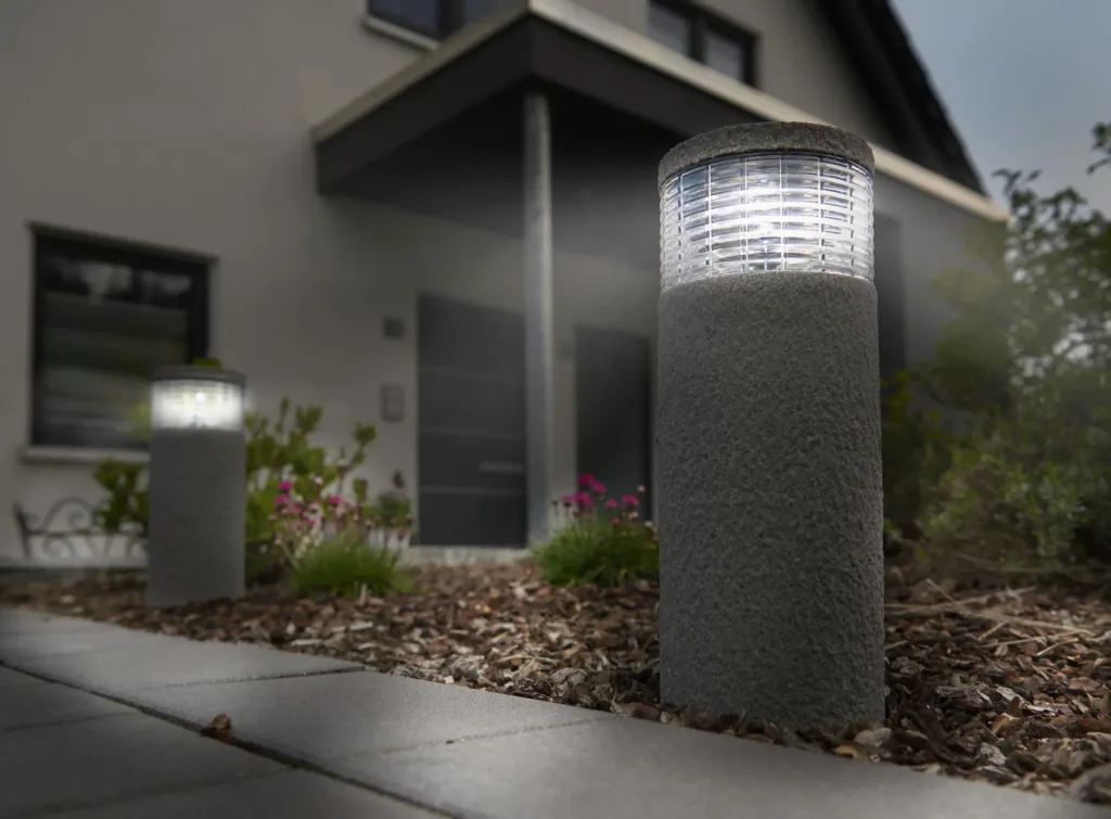 Solar garden light in a modern stone look - 2 pieces