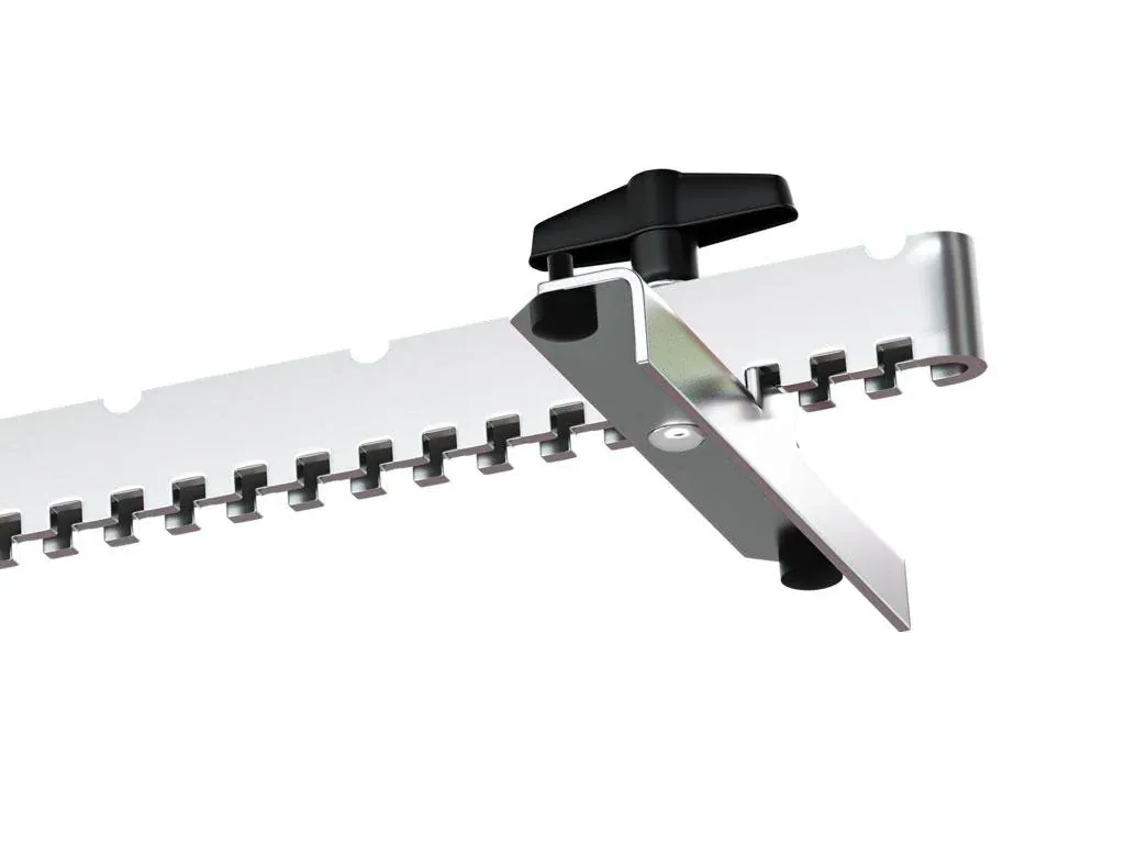 Tile holding jaws