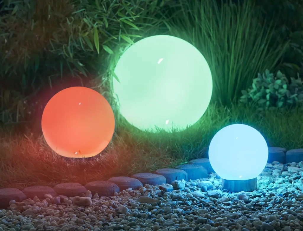 Solar ball with white and color changing LED - 20cm