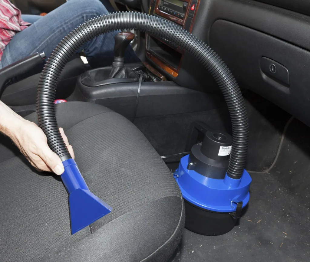 Car vacuum cleaner 12 Volt/ 120 Watt