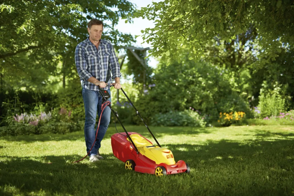Lawn mower - S 3800 E