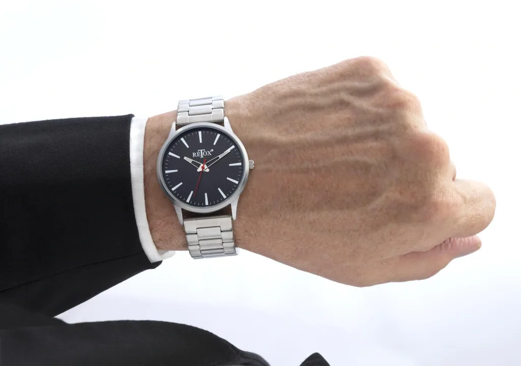 Men's wristwatch
