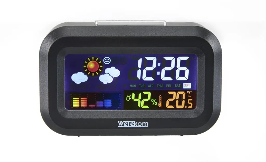 10-in-1 weather station with multicolor LCD display