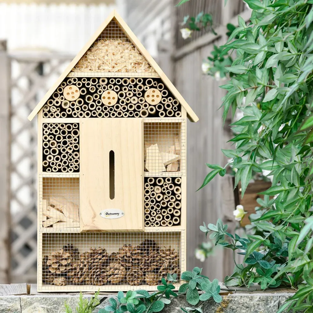 Insect hotel Insect house with 5 floors Metal grid Bee hotel made of natural materials for beetles, bees, wasps and