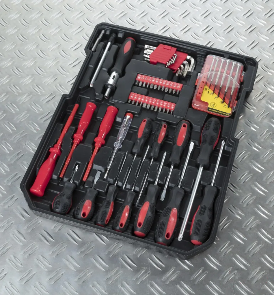 Tool case on wheels 186 pieces