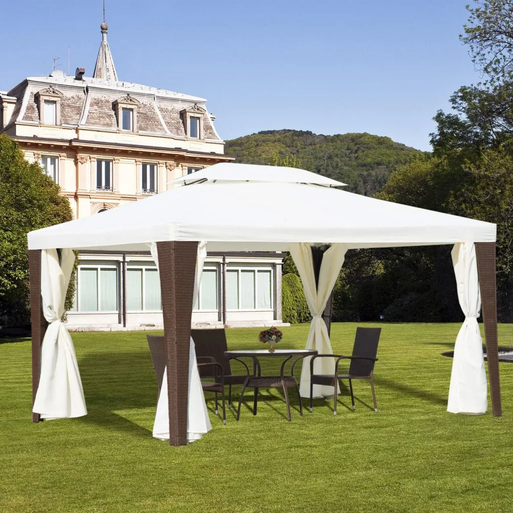 Garden pavilion including side panels