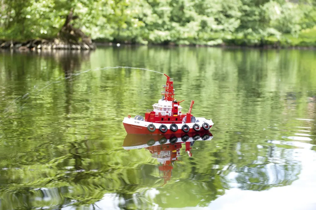 RC-Feuerlöschboot TC-08 2.4G 100% RTR