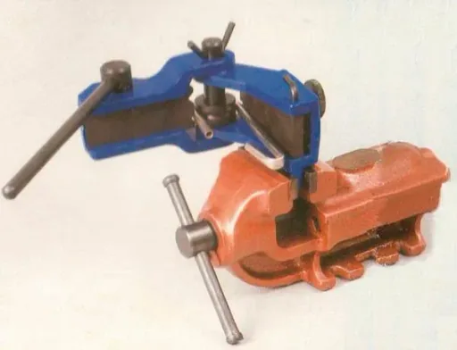 Universal bending machine