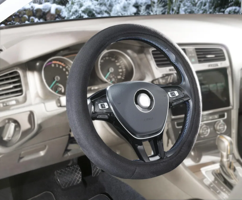 Heated steering wheel cover