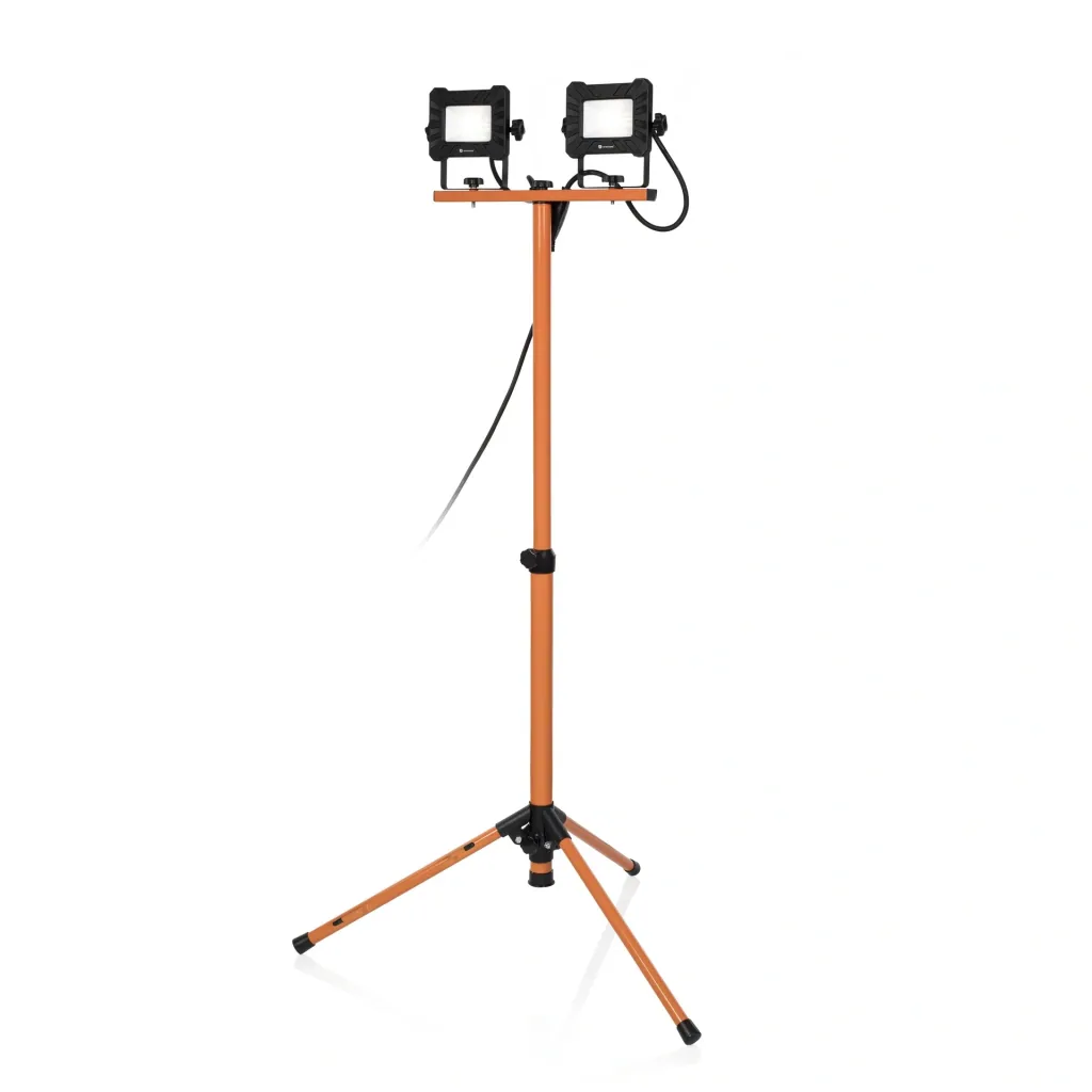 LED double tripod floodlight with 2 x 10 watts