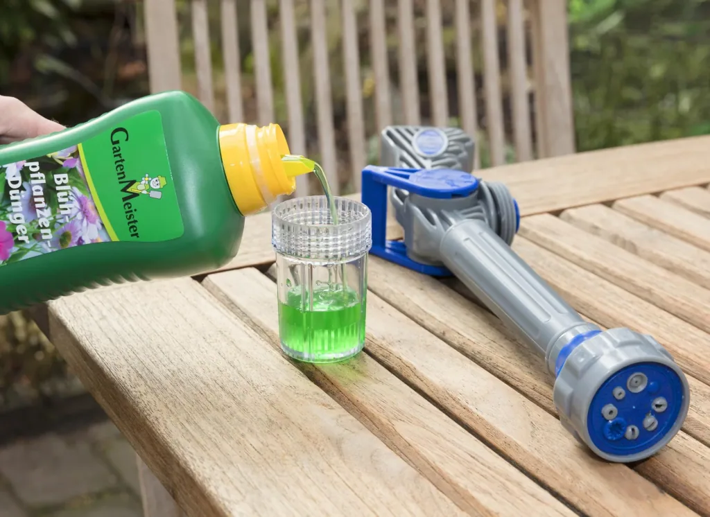 Multifunction foam cleaning gun - 8-way spray setting