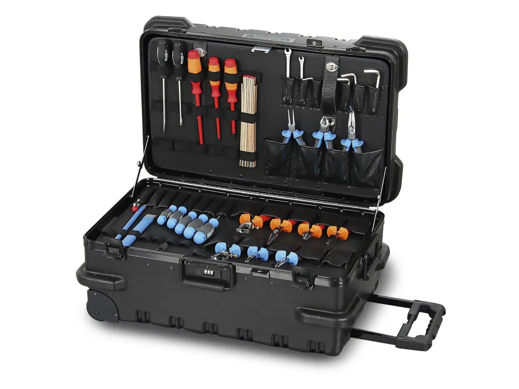 Tool case CHICAGO CASE 5540, 72 liters, shatter-proof with integrated roller system