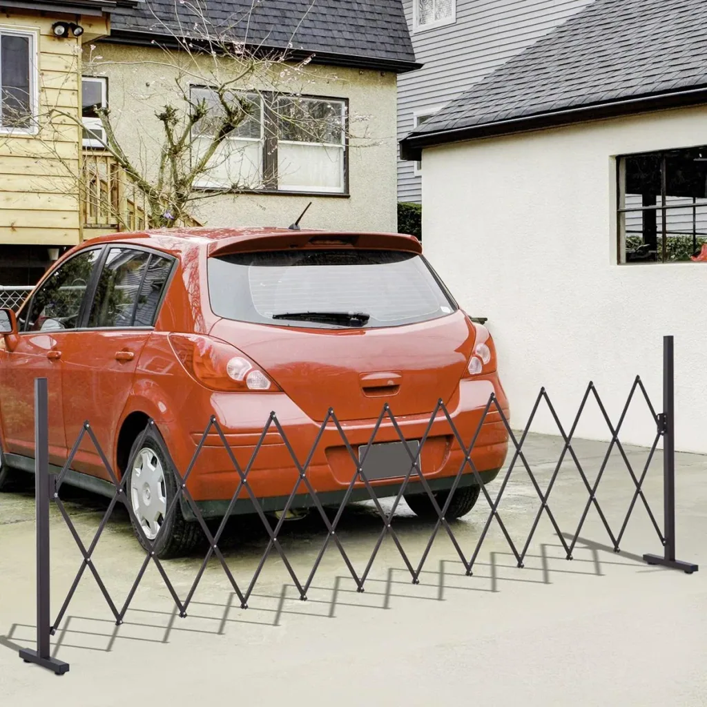 Extendable scissor gate dark brown