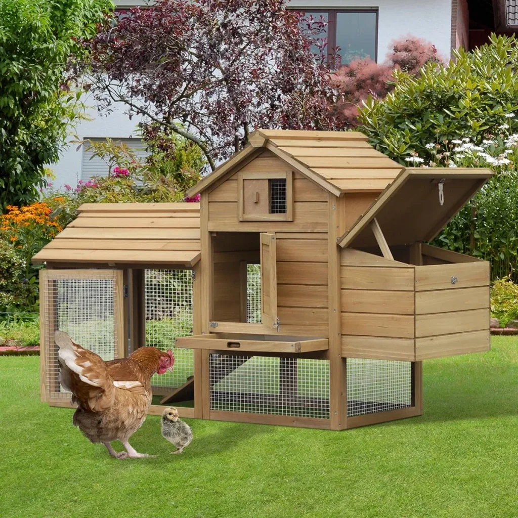 Chicken coop with playpen natural