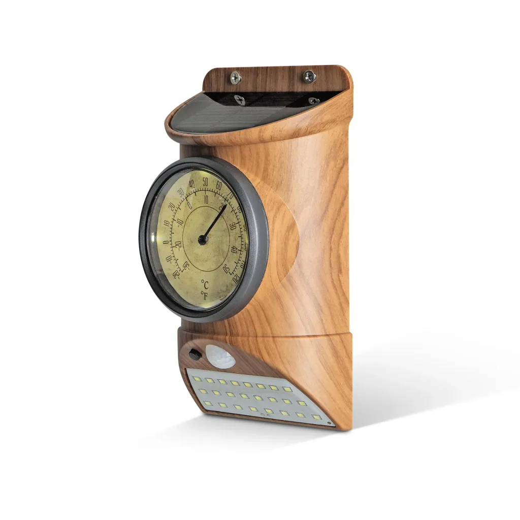Solar light with thermometer and motion detector in wood look