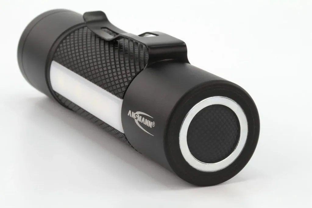 Multifunctional flashlight 3-in-1 - focusable flashlight, work light and signal light