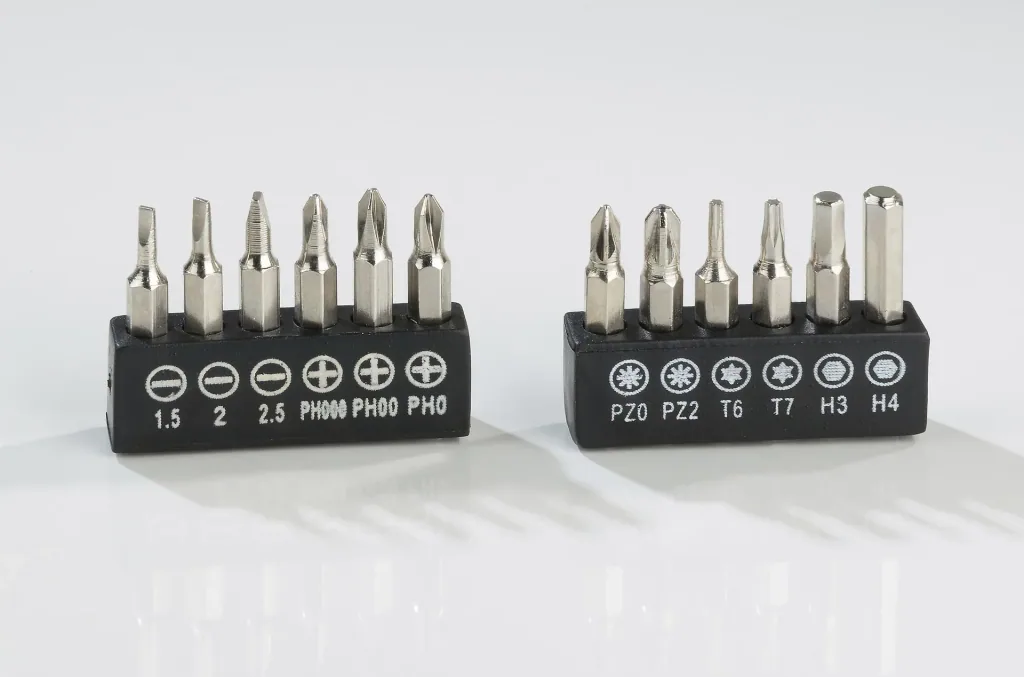Socket wrench and bit set 66-piece