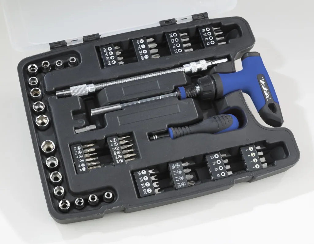 Socket wrench and bit set 66-piece