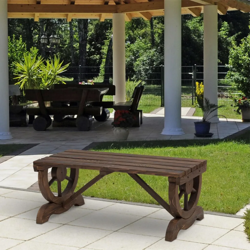 Bench in wagon wheel design
