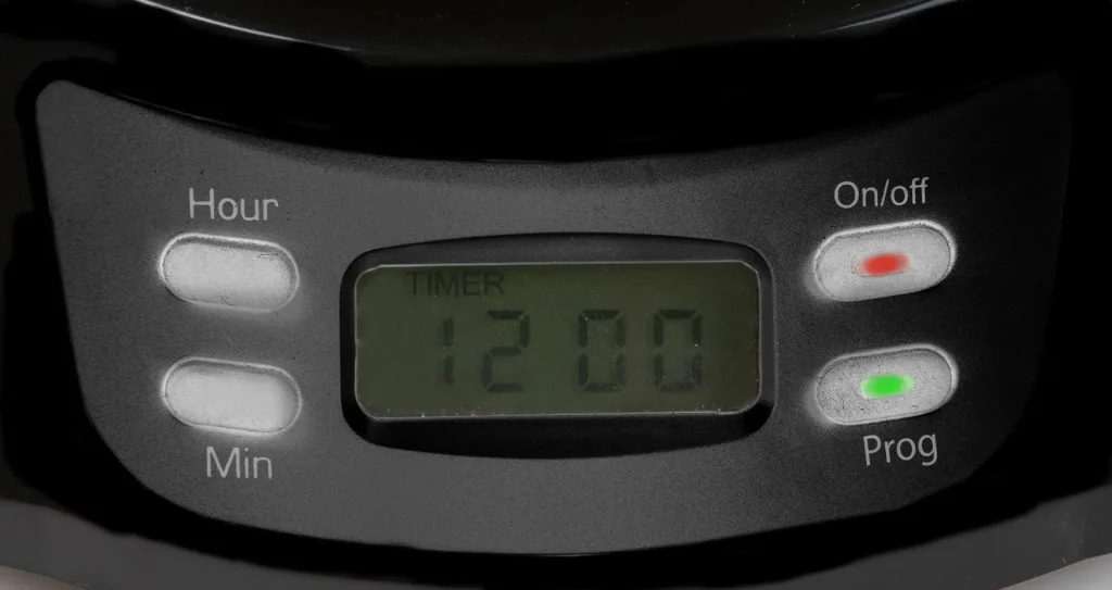Coffee machine "DO1065K", with timer, 12 cups, 1.5 liters, 1000 watts