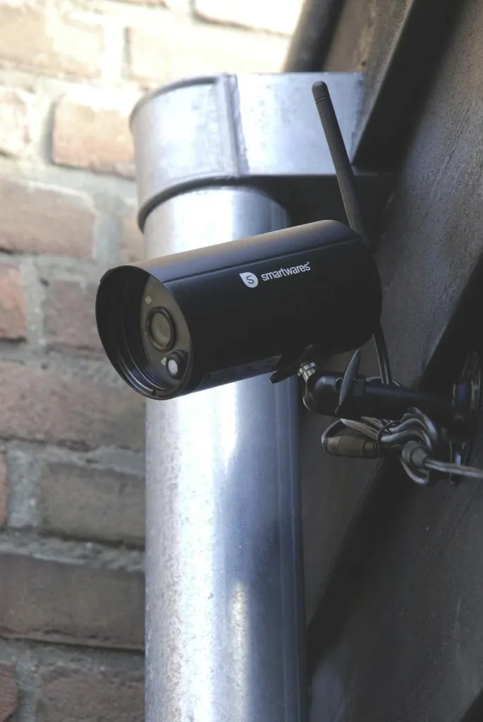 Wireless 4-channel camera security system "WDVR720S" with 2 outdoor cameras