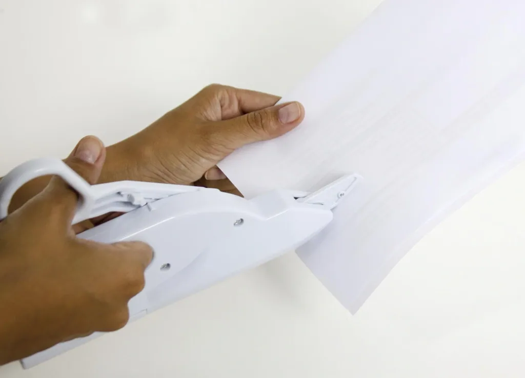 Automatic scissors