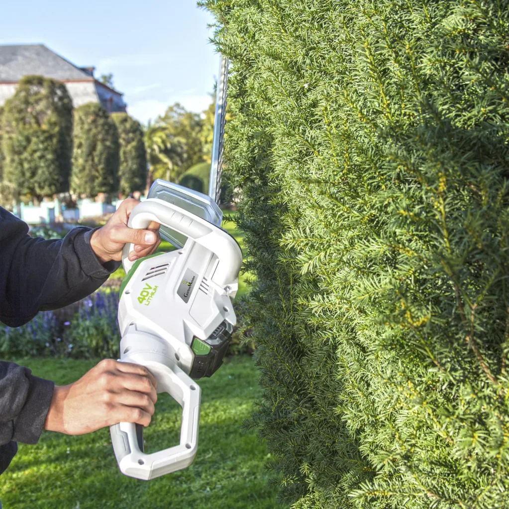 Cordless hedge trimmer GM AHS 4054 - with battery and charger