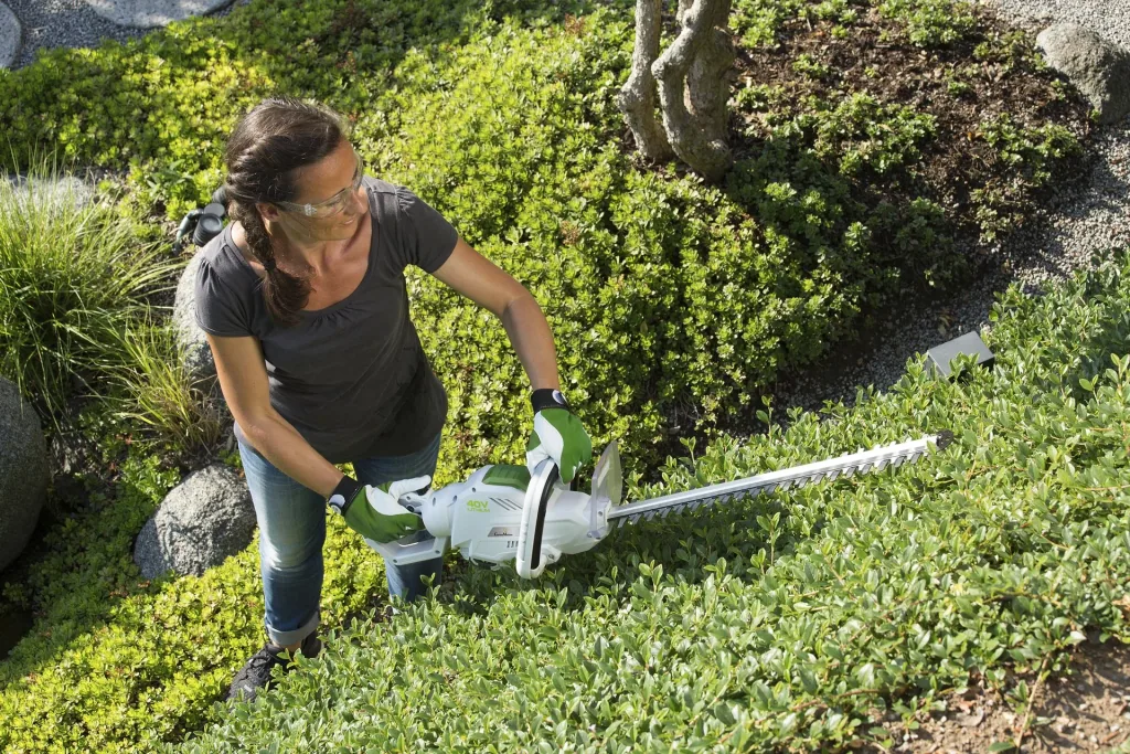 Cordless hedge trimmer GM AHS 4054 - with battery and charger