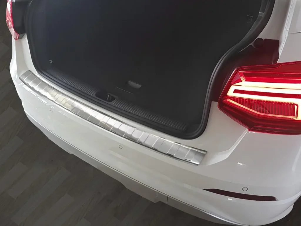Stainless steel loading sill protection for Audi Q2 - built in 2016 >