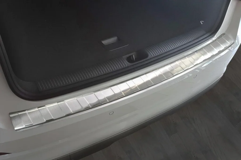 Stainless steel loading sill protection for Audi Q2 - built in 2016 >